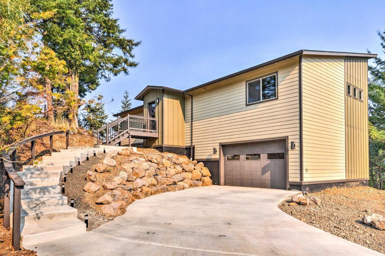 Gorge Retreat - Modern Carson Home With Mtn Views! Екстериор снимка