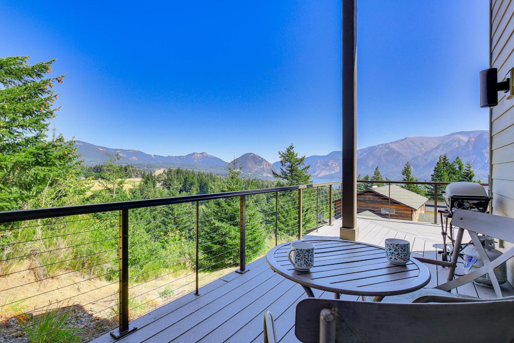 Gorge Retreat - Modern Carson Home With Mtn Views! Екстериор снимка